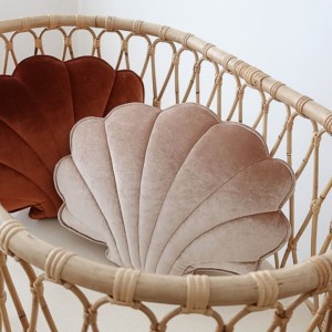 MOI MILI - VELVET SHELL PILLOW BEIGE PEARL