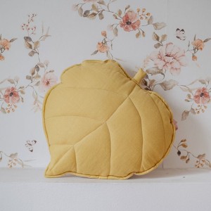 MOI MILI - LINEN LEAF PILLOW HONEY